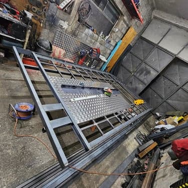 Trailer ramp manufacturing 8